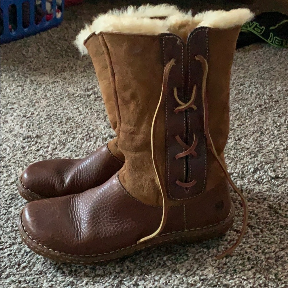 Gently Used Ladies Born Boots